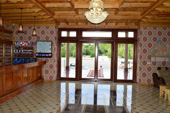 Lobby lounge - Hotel Zilol Baxt (Samarkand)