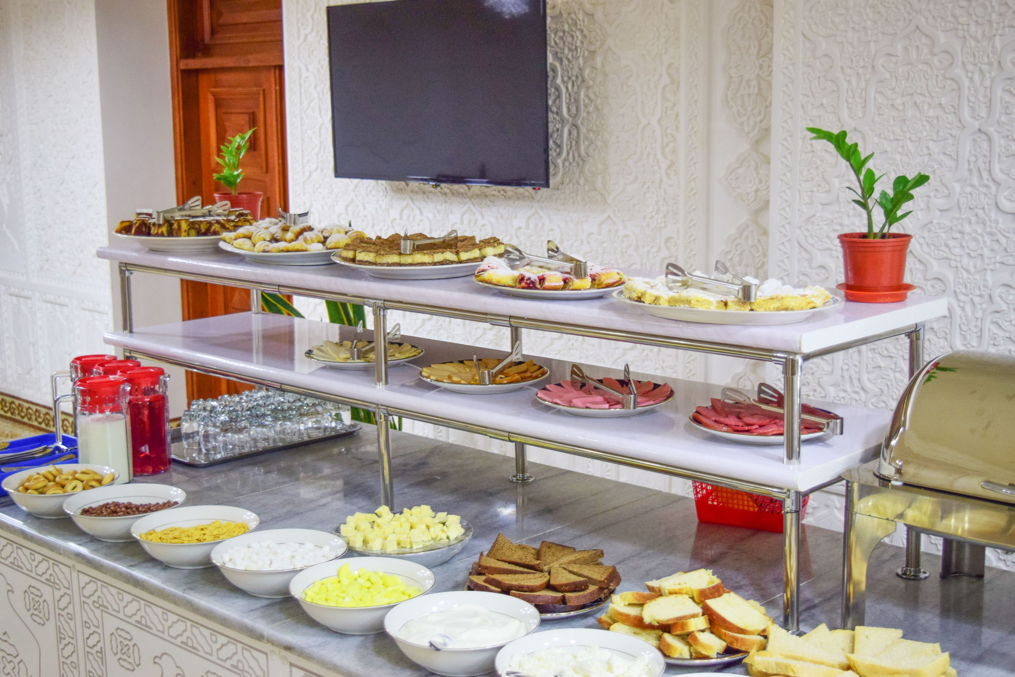 Free daily full breakfast