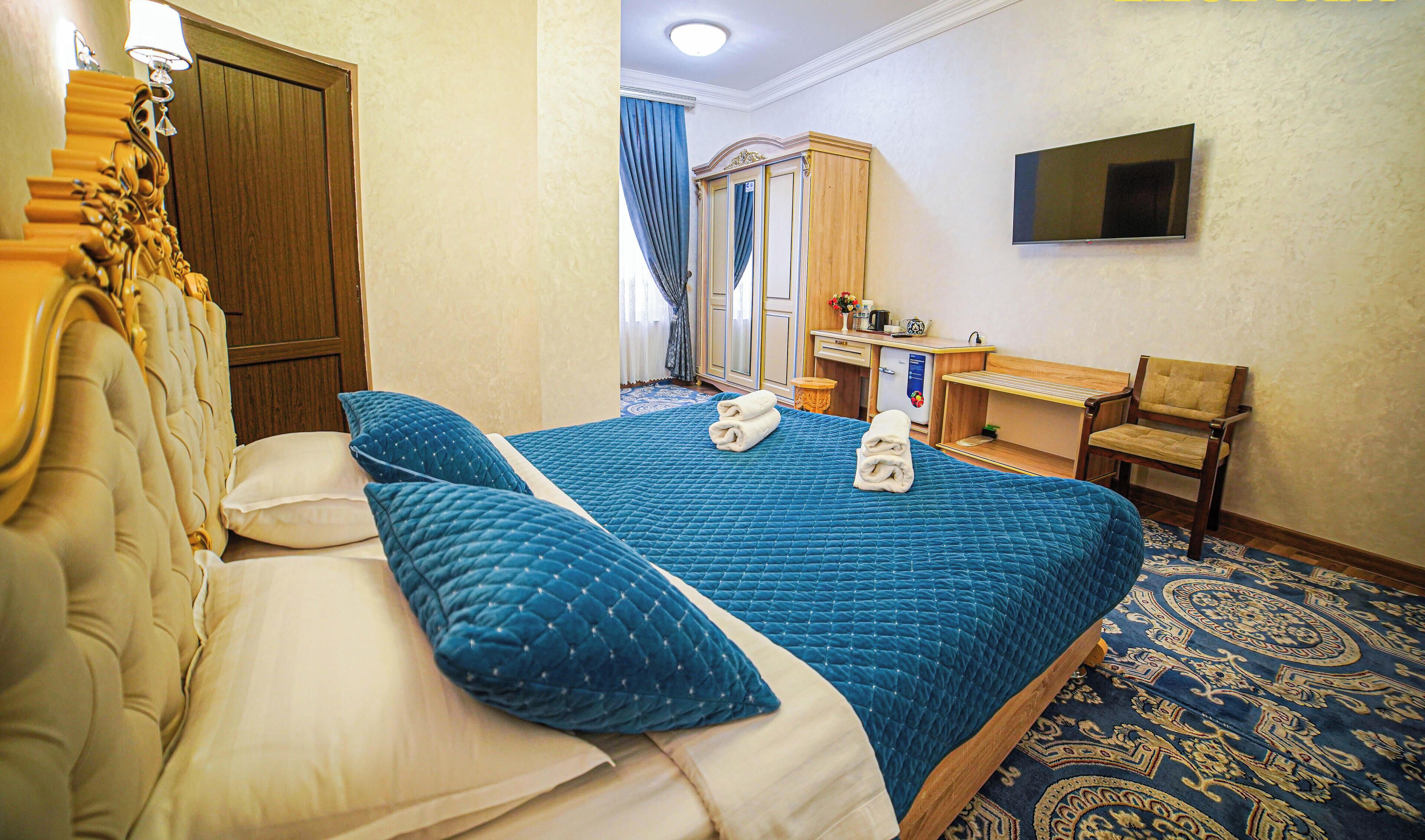 Premium bedding, minibar, desk, soundproofing