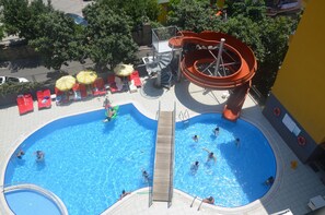 야외 수영장, 수영장 파라솔, 일광욕 의자