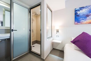 Studio, Poolblick | Badezimmer | Dusche, Haartrockner, Handtücher