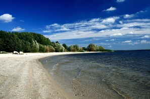 On the beach - Wellnesshotel Seeschlößchen (Senftenberg)