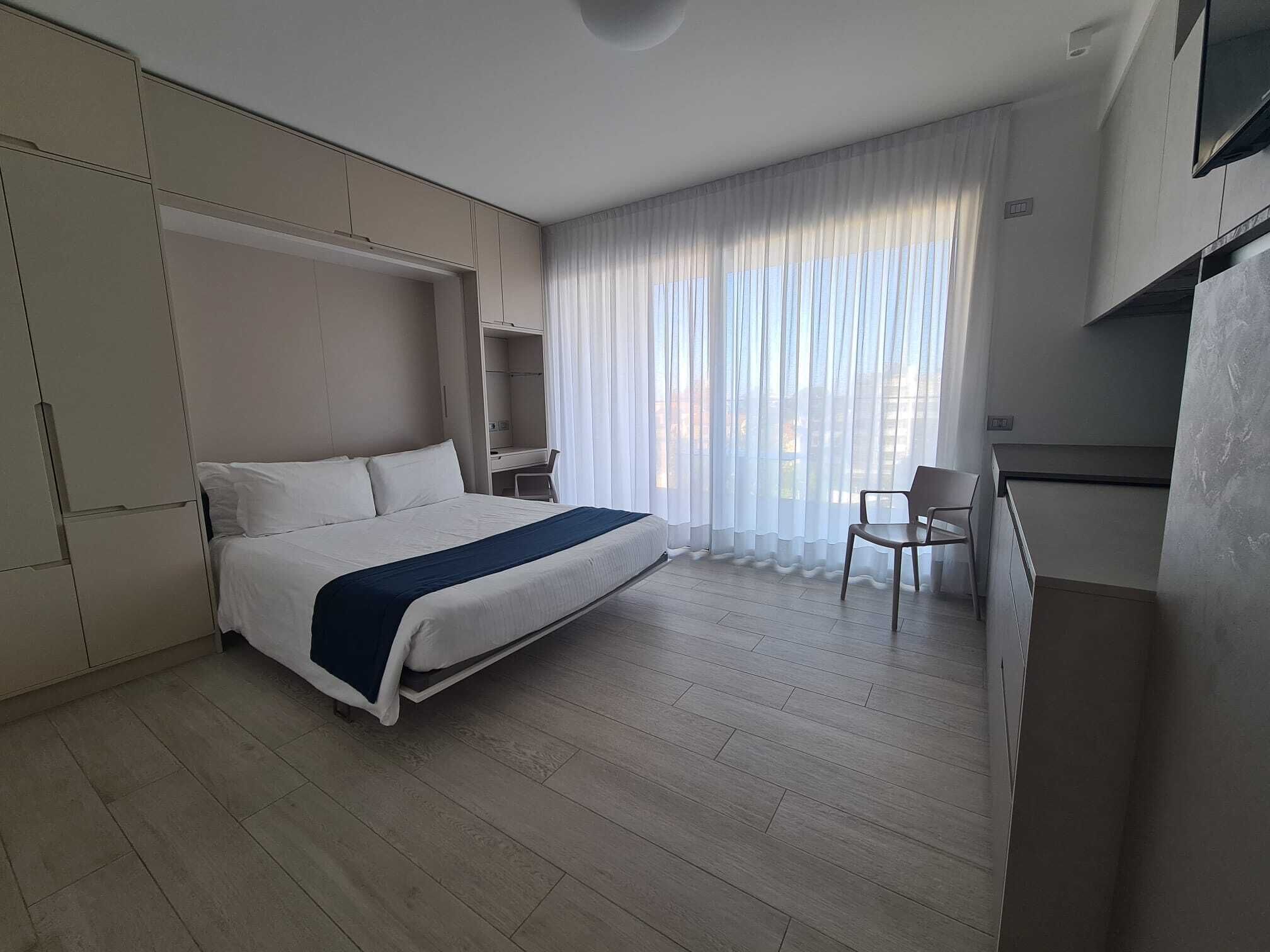 Camera doppia, vista città | Biancheria da letto di alta qualità, copriletto in piuma