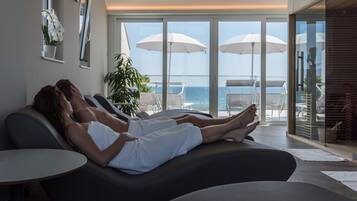 Sauna, hot tub, steam room