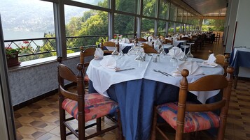 Desayuno buffet incluido todos los días 