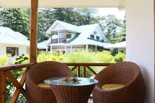 Le surmer self catering chalets