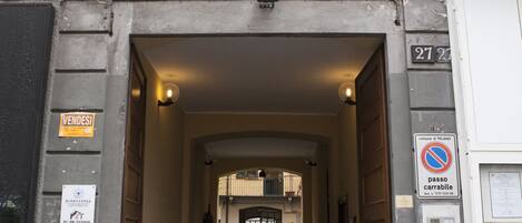 Entrada al alojamiento