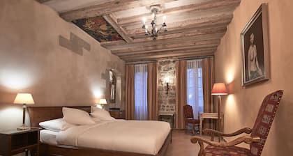 Hotel d'AllĂšves