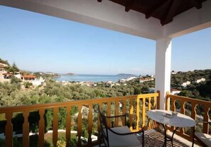 Economy Double or Twin Room | Balcony - Villa Meroulas (Skiathos)
