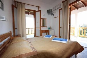 经济双人房或双床房 | 免费婴儿床、免费 WiFi