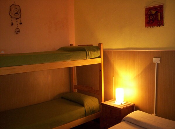 Free WiFi, bed sheets