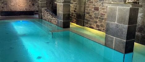 Indoor pool, pool loungers