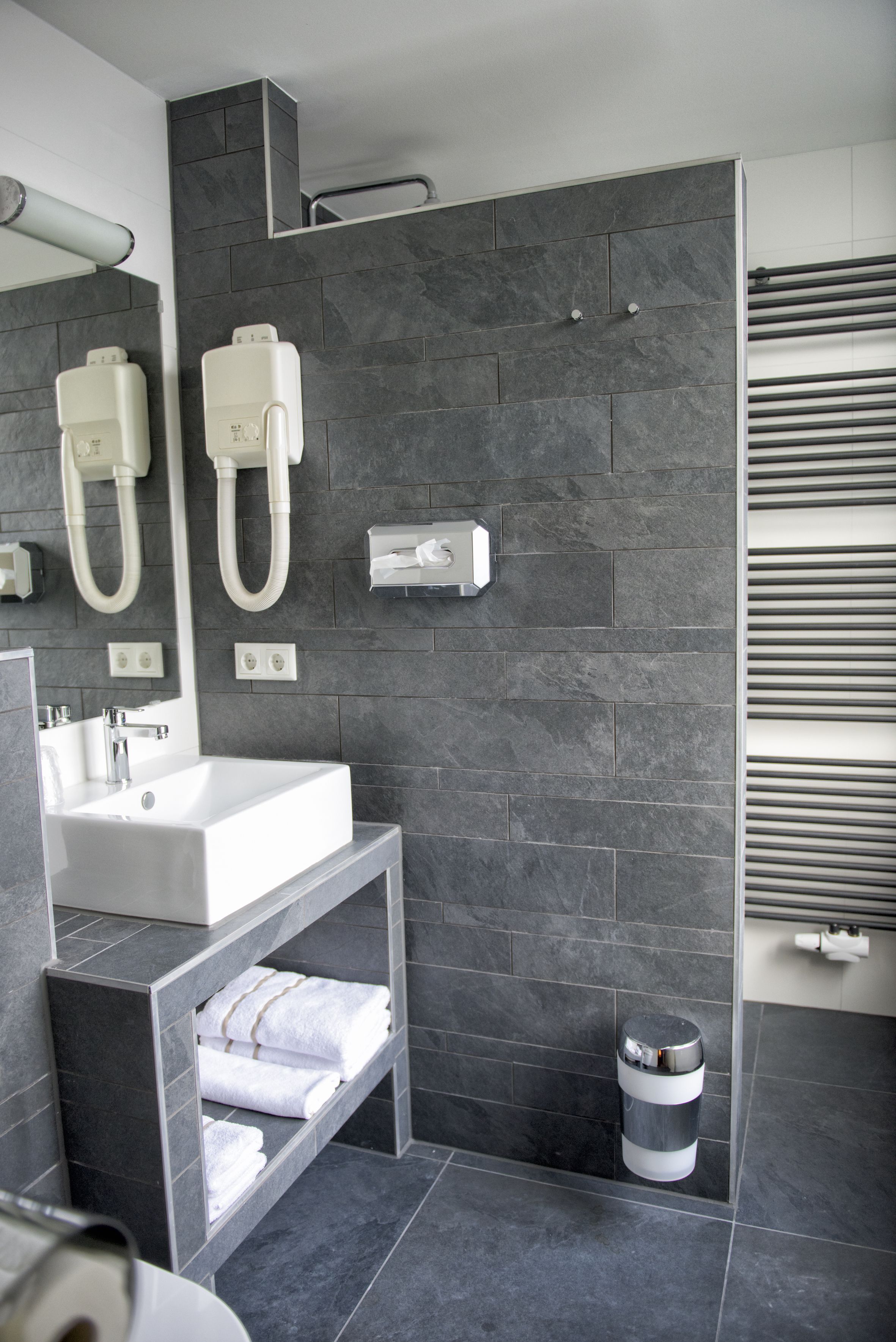 1 bedroom, in-room safe, desk, laptop workspace