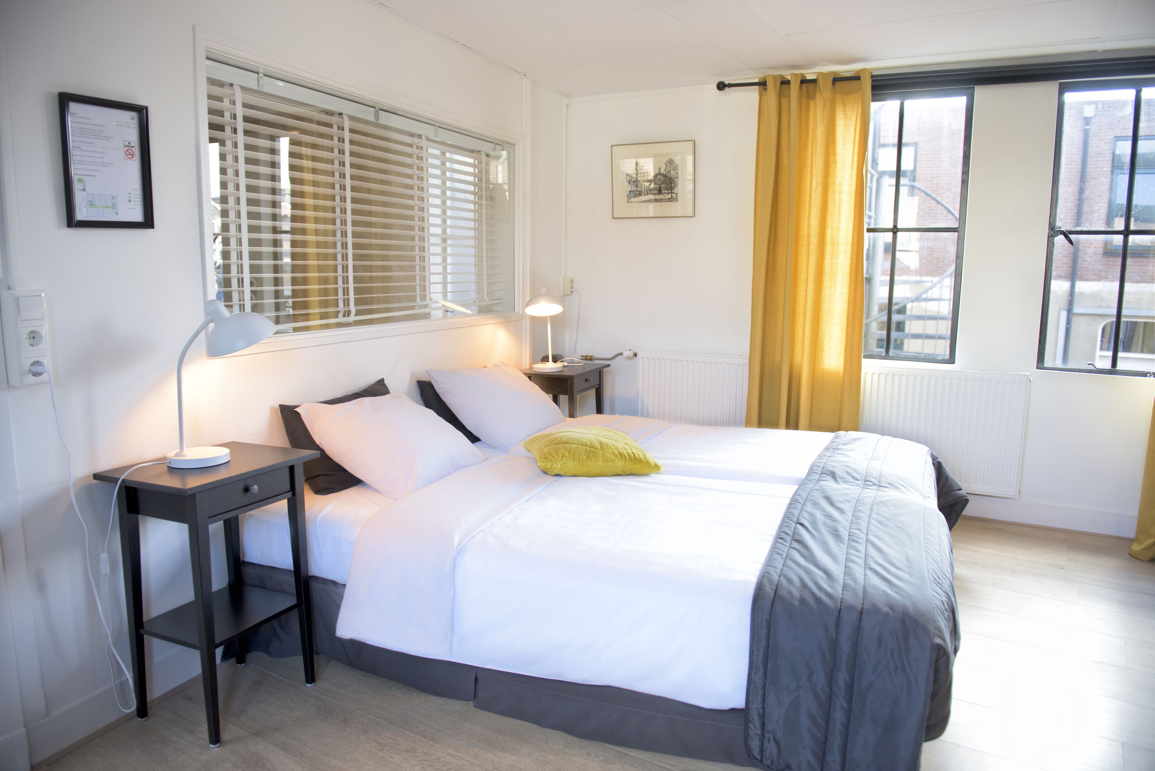 standard room, annex building | 1 bedroom, in-room safe, desk, laptop workspace