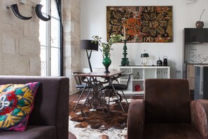 Living area - Une Chambre chez Dupont (Bordeaux)