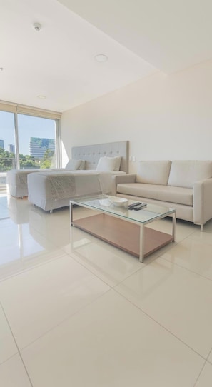 Studio Suite | Khu phòng khách | Smart TV 