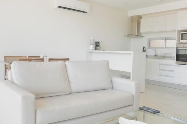 Suite superior | Zona de estar | Una Smart TV