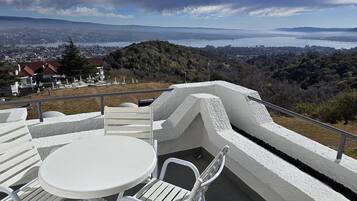 Café da manhã, almoço e jantar; culinária regional