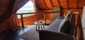 Bungalow, vue lac | Coin séjour