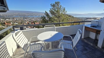 Se sirven desayunos, almuerzos y cenas; cocina regional