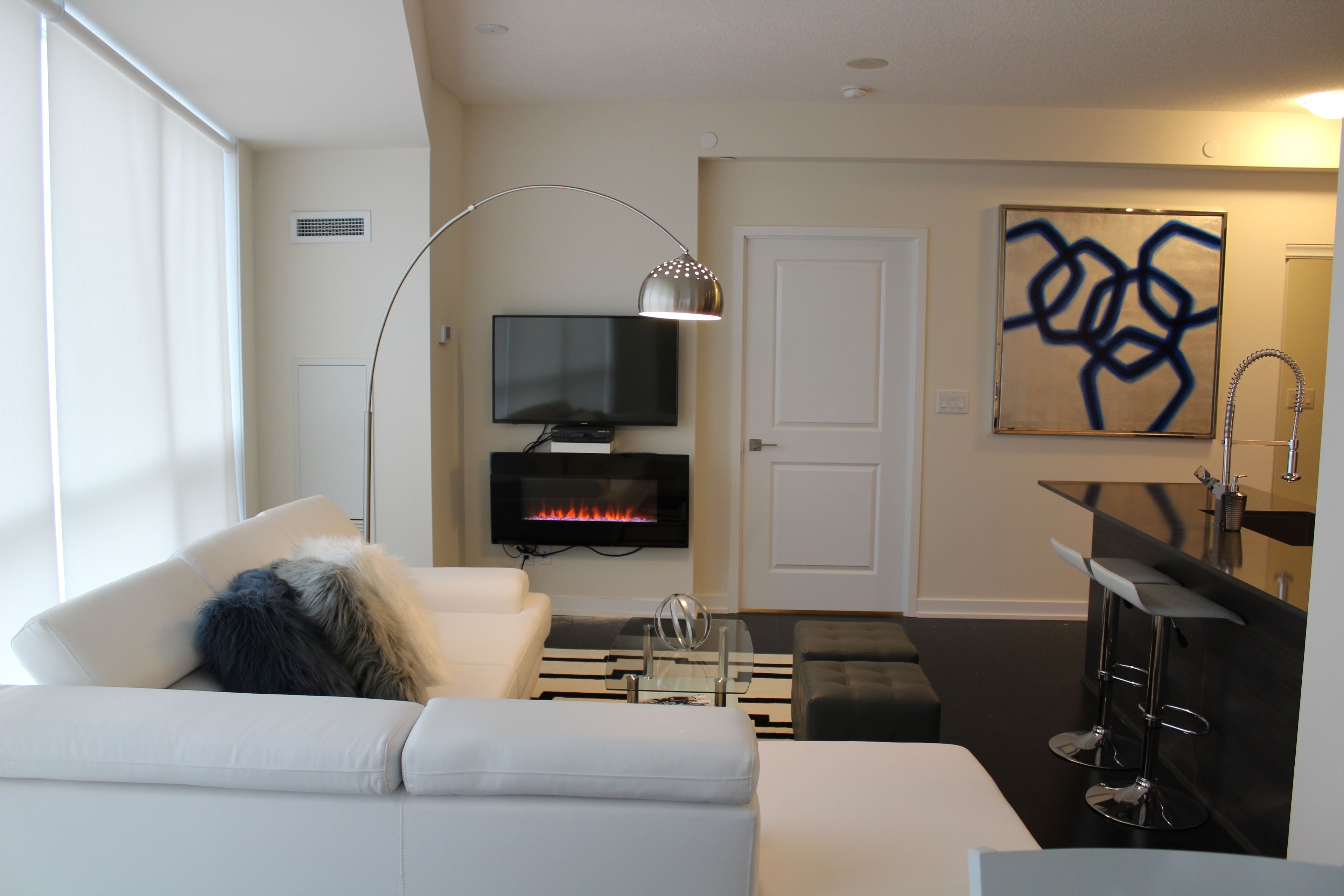 Executive Condo, 2 Bedrooms, Fireplace, City View (1) | Free WiFi