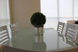 Executive Condo, 2 Bedrooms, Fireplace, City View (1) | Free WiFi