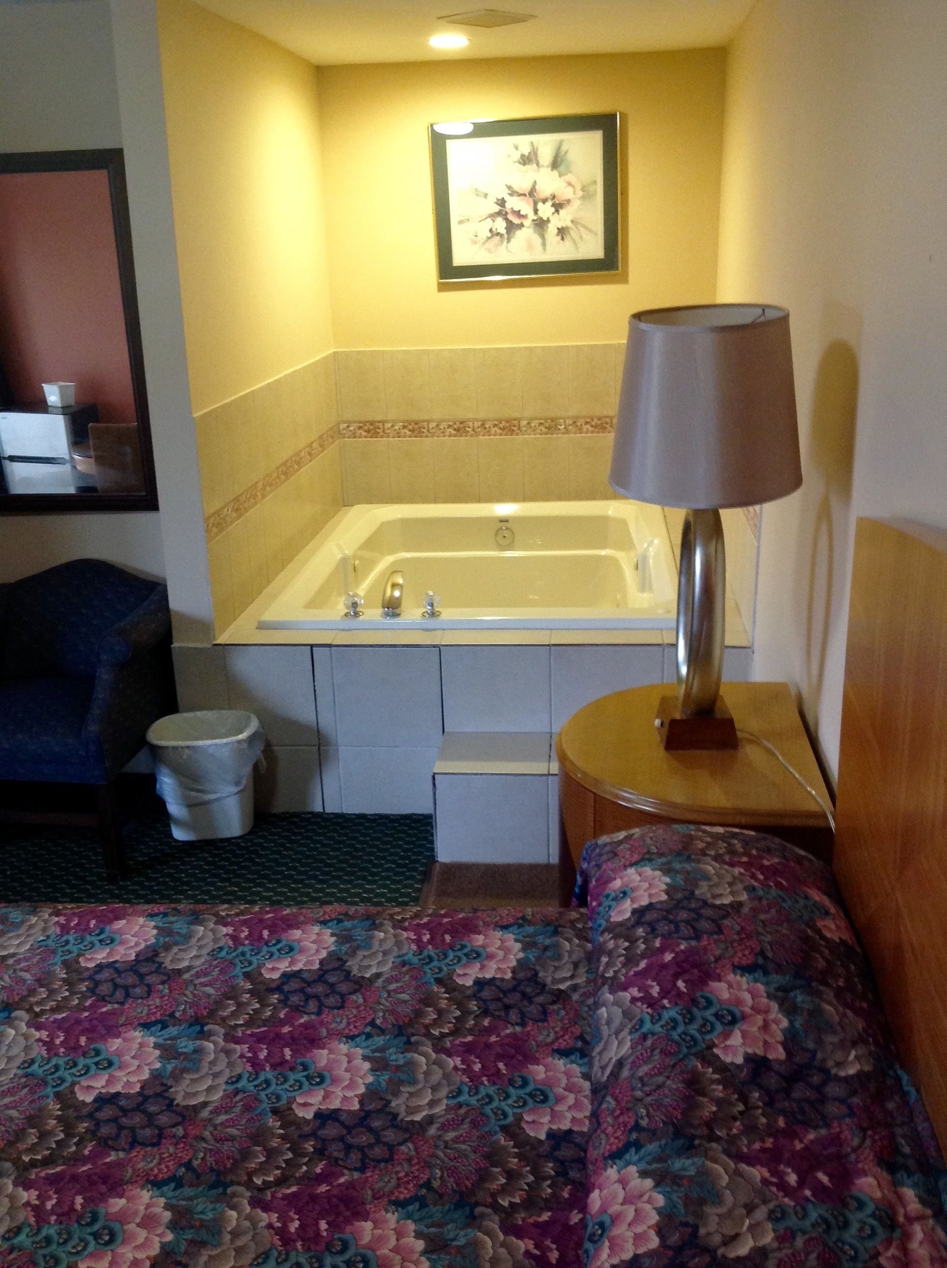 Economy Room, 2 Queen Beds, Non Smoking | Desk, soundproofing, iron/ironing board, free WiFi