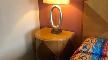 Desk, soundproofing, iron/ironing board, free WiFi