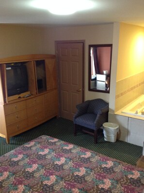 Economy Room, 2 Queen Beds, Non Smoking | Desk, soundproofing, iron/ironing board, free WiFi