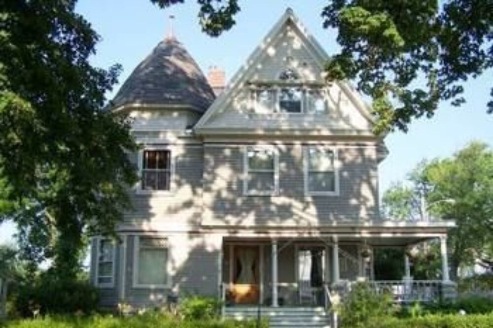 McConnell Inn