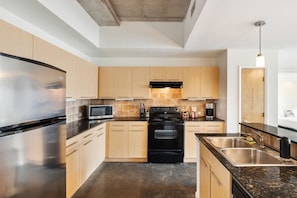 Family Apartment, 2 Bedrooms, 2 Bathrooms (Self Check-in with Virtual Front Desk) | Private kitchen