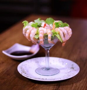 Breakfast and lunch served, local cuisine - Hotel Miraflores (Ibarra)