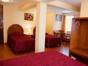 Premium bedding, in-room safe, desk, free cots/infant beds