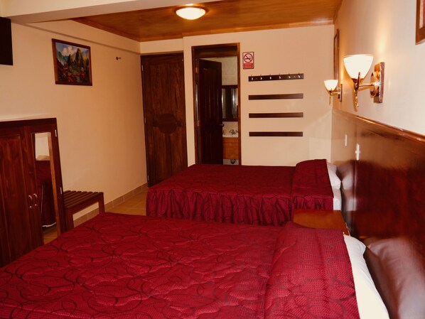 Premium bedding, in-room safe, desk, free cots/infant beds