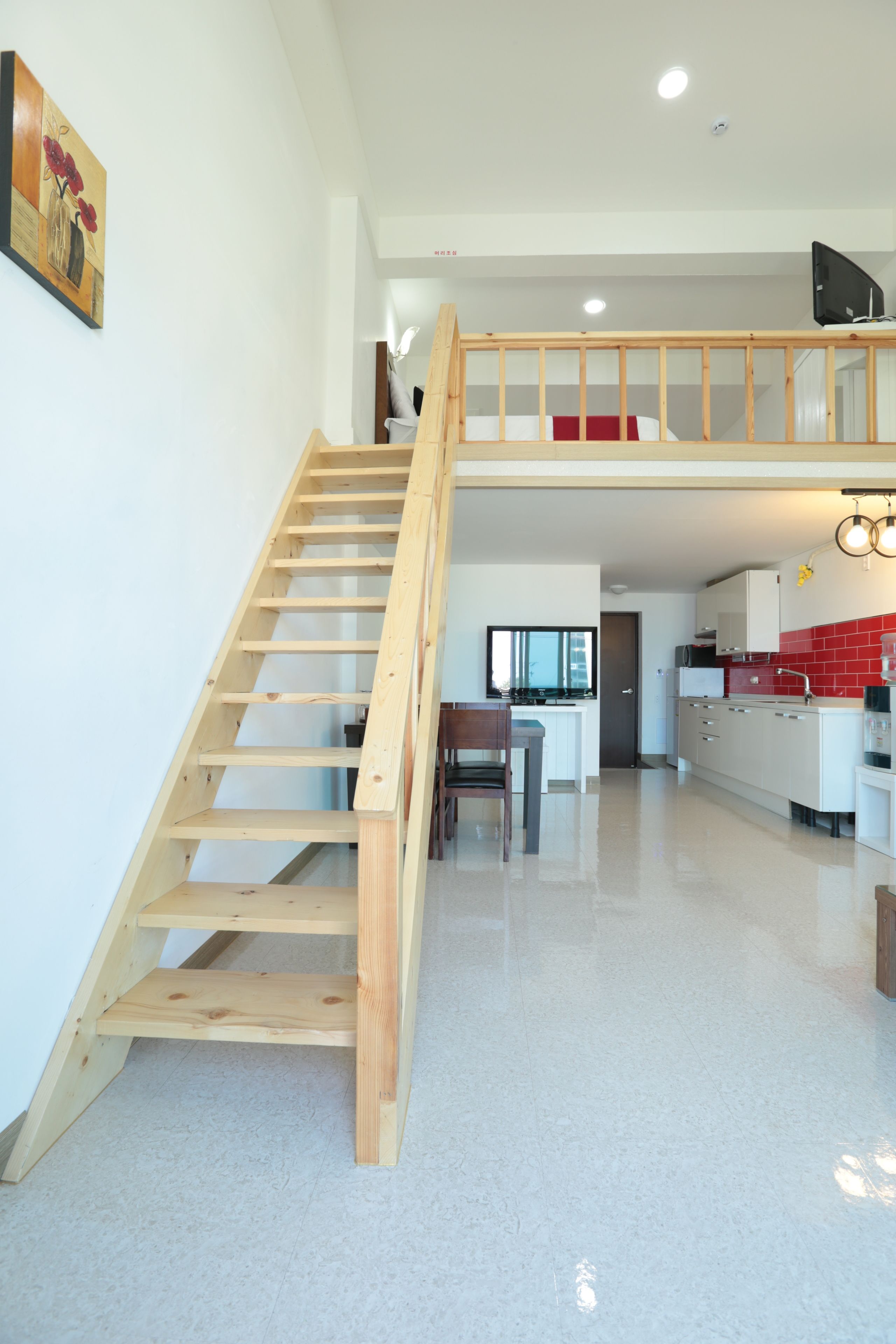 106 | 起居区 | 平板电视