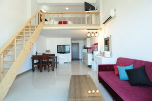 106 | Wohnbereich | Flachbildfernseher