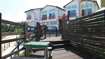 Mặt tiền nơi lưu trú