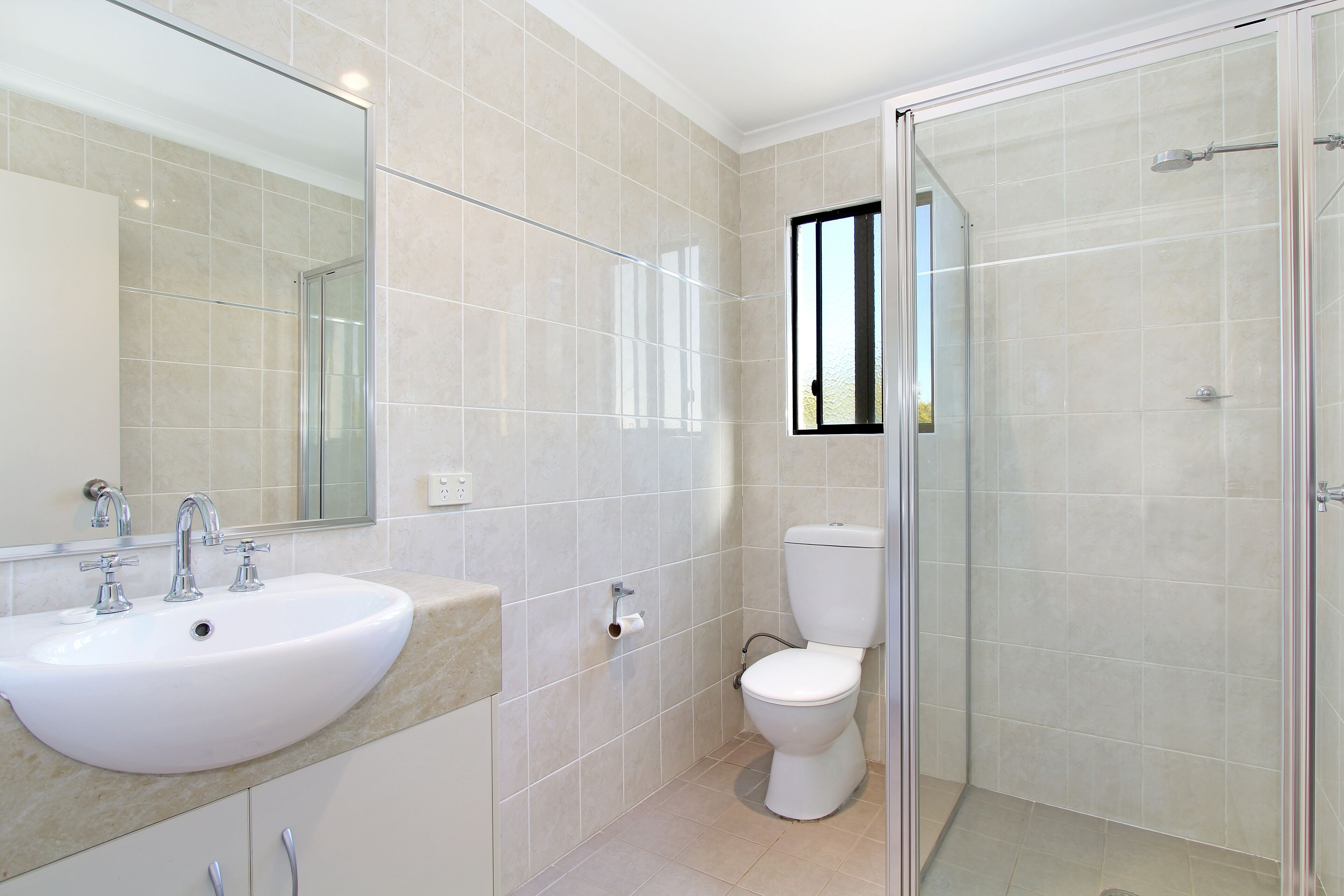 Shower, free toiletries, hair dryer, towels