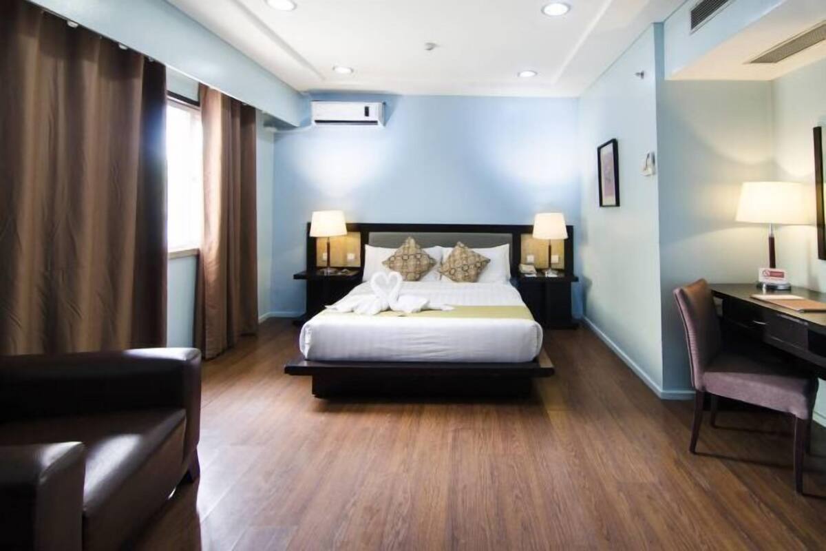 In-room safe, desk, blackout curtains, rollaway beds