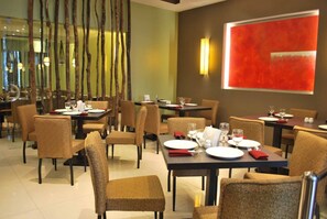 Breakfast, lunch and dinner served - Tanza Oasis Hotel and Resort (Tanza)