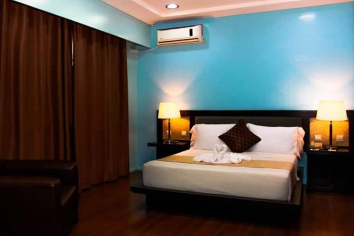 Junior Room