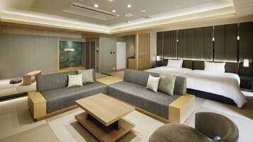 Quarto duplo grand, para não fumantes (Dinner time 19:00 or 19:30) | Frigobar, cofres nos quartos, cortinas blackout, Wi-Fi de cortesia