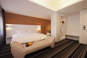 Superior Double Room | In-room safe, desk, blackout drapes, soundproofing