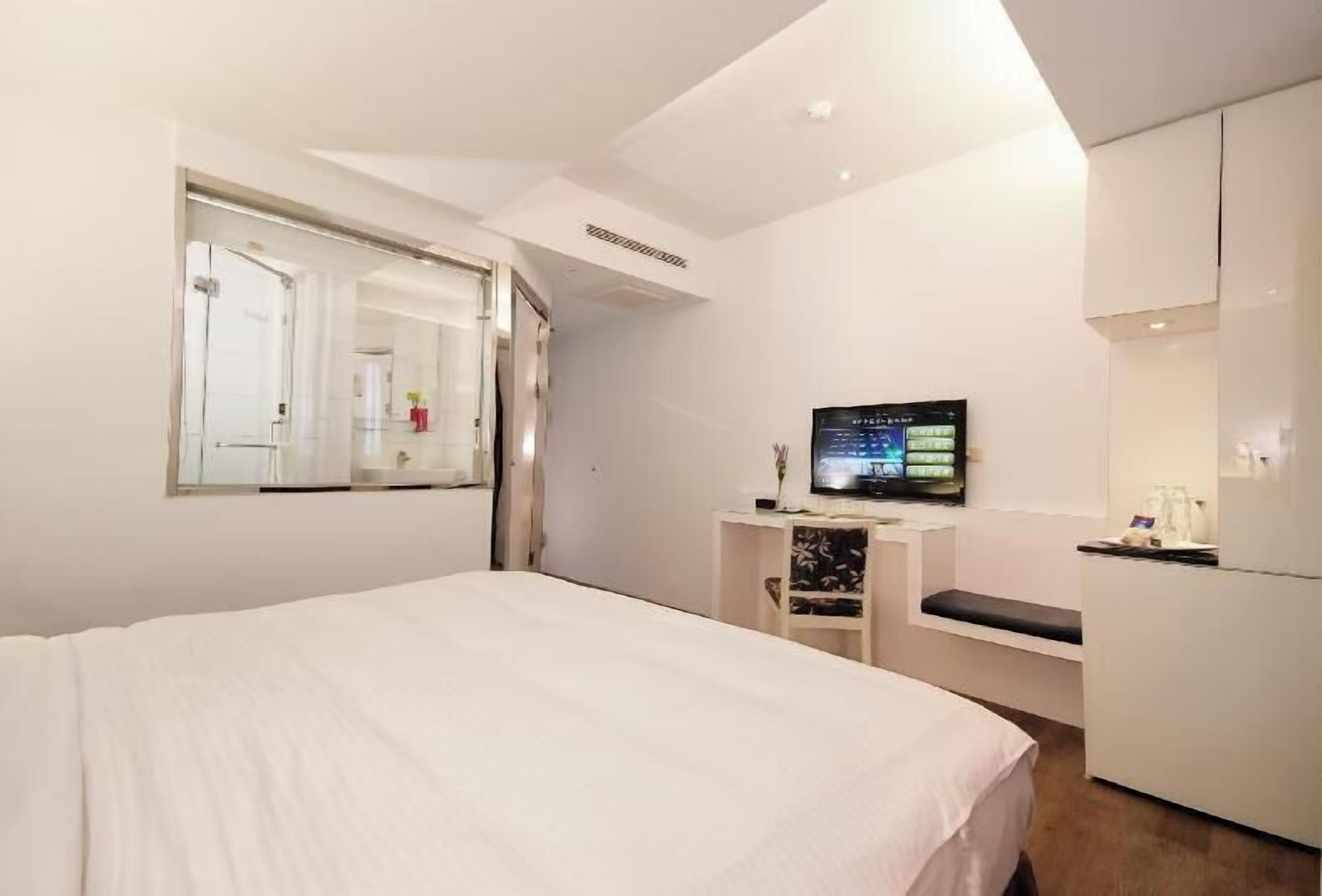 In-room safe, desk, blackout curtains, soundproofing