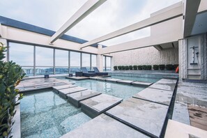 屋外プール