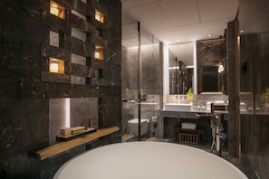 Deluxe King Size Bed Room - The Anandi Hotel and Spa Shanghai (Shanghai)