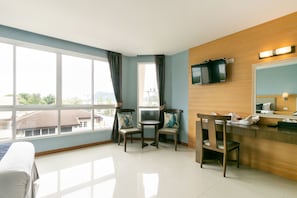 1 quarto, escrivaninha, Wi-Fi de cortesia, roupa de cama