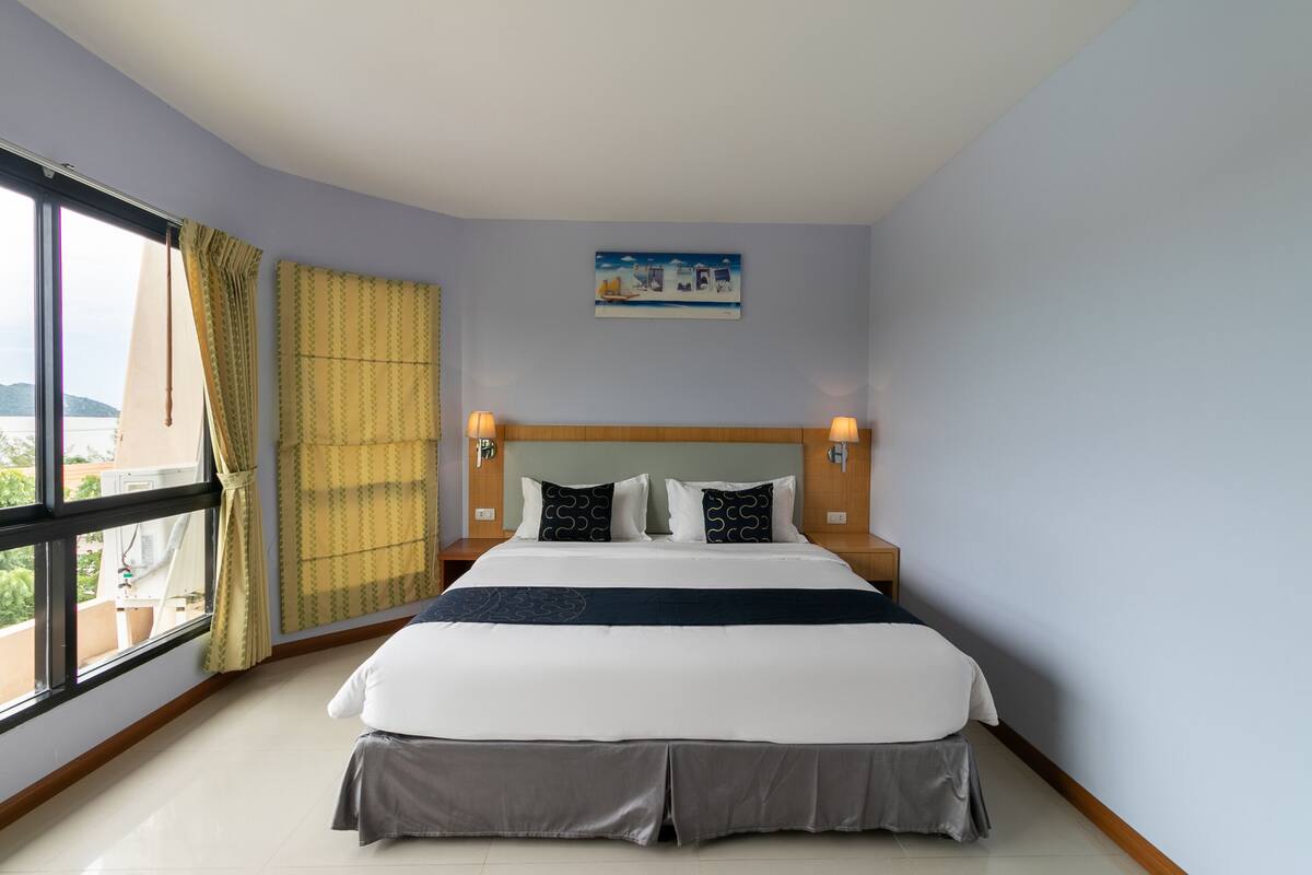 Superior Double Room | Desk, free WiFi, bed sheets
