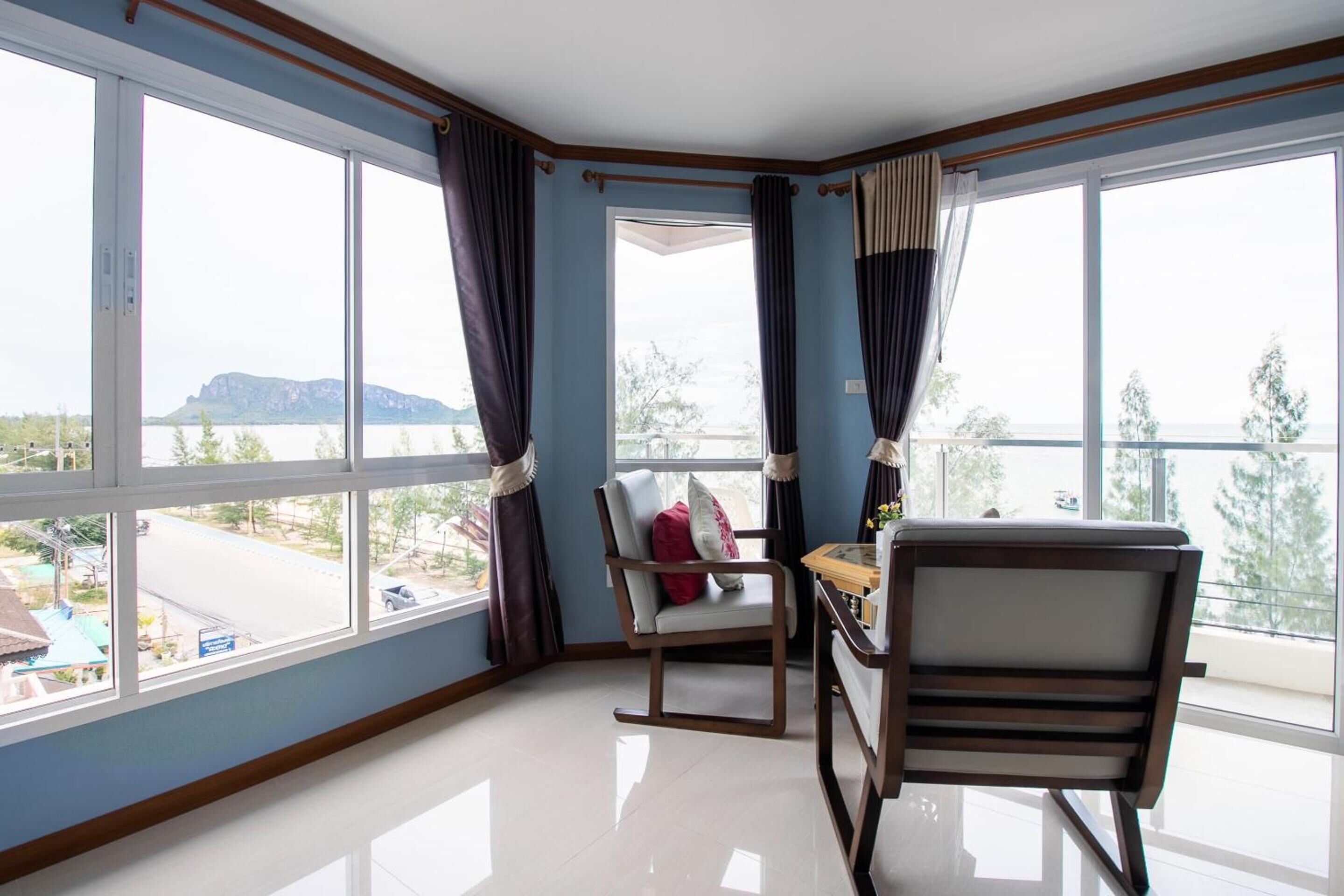 المنشأة من الداخل