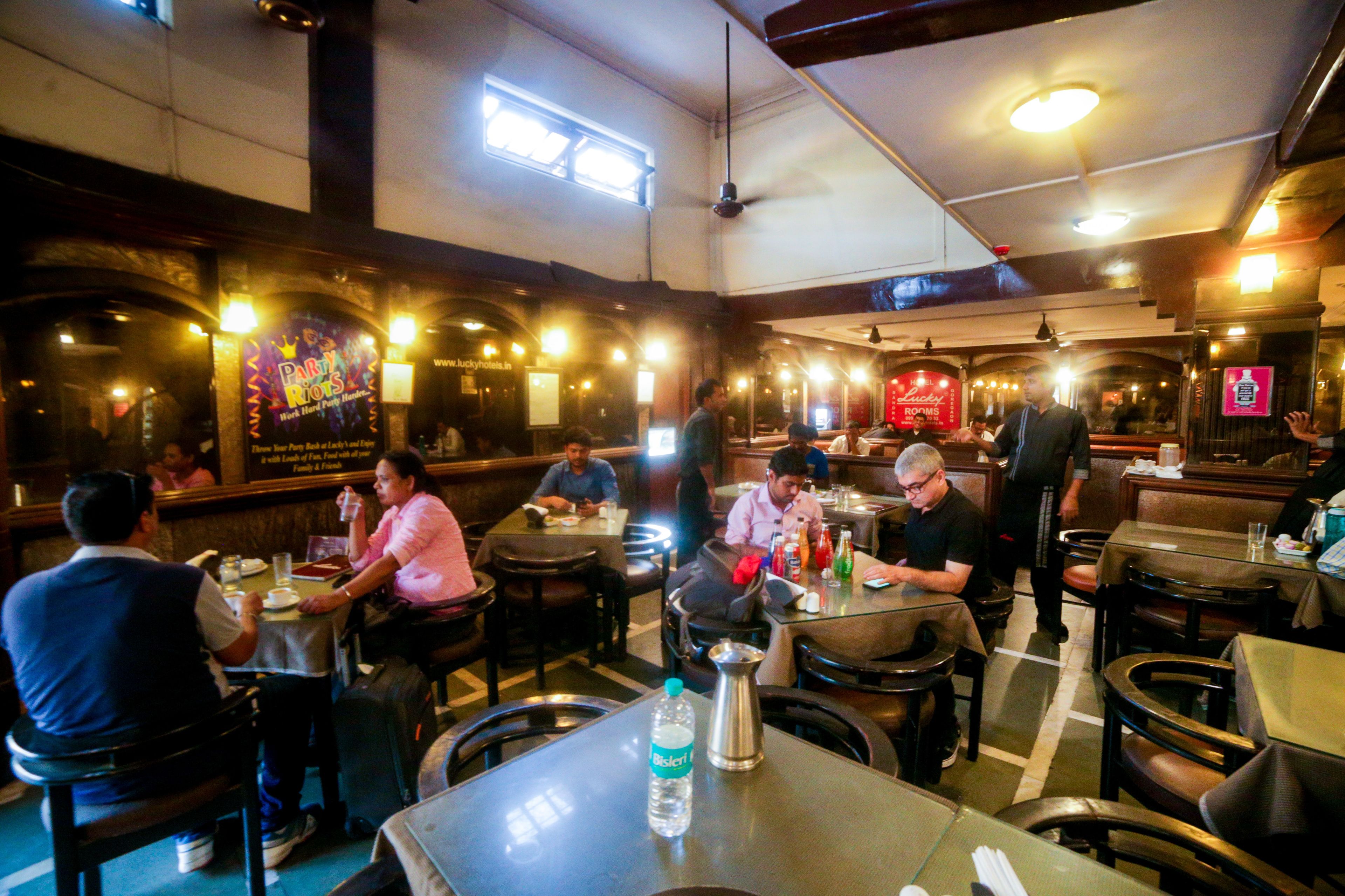 Photo - Hotel Lucky Bandra